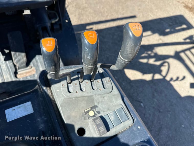 image for item DM2712 Nissan 25 forklift