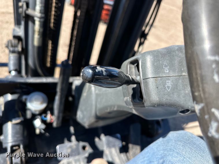 image for item DM2712 Nissan 25 forklift