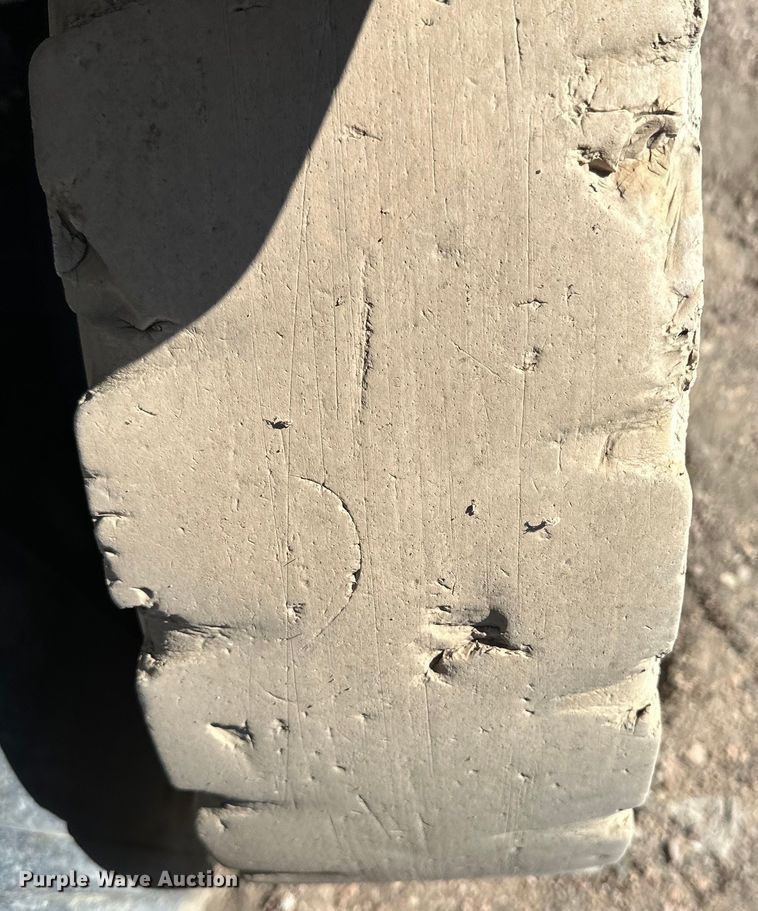 image for item DM2712 Nissan 25 forklift