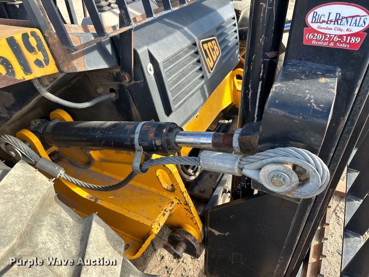 image for item DM2714 2013 JCB 930 forklift