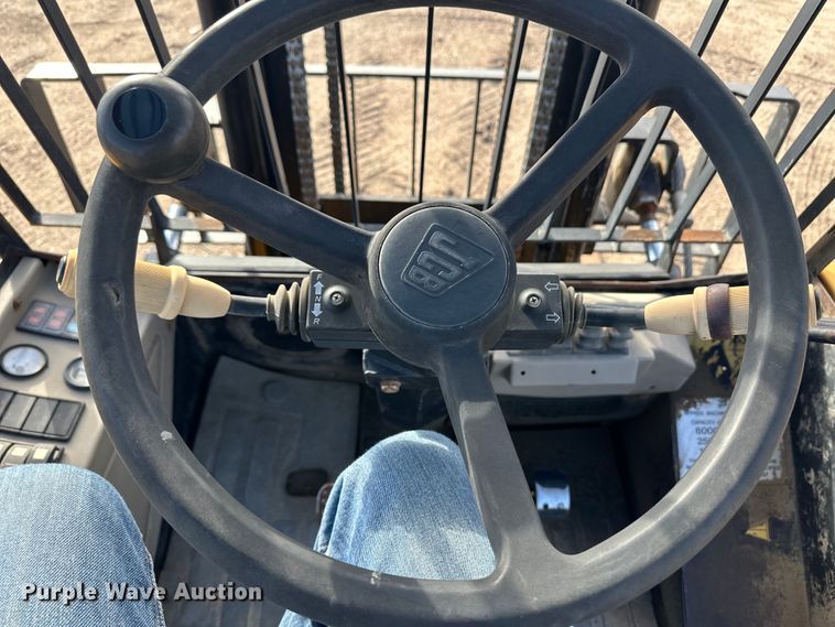 image for item DM2714 2013 JCB 930 forklift