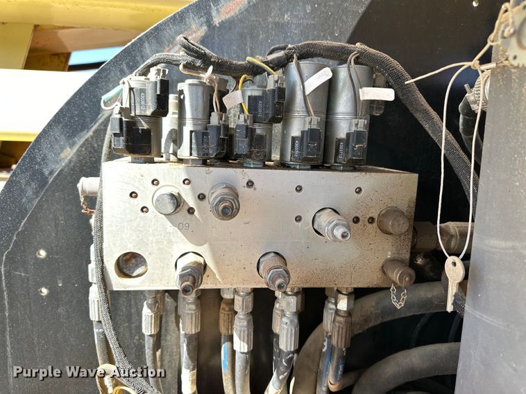 image for item DM2716 2014 JLG 450AJ Series II boom lift