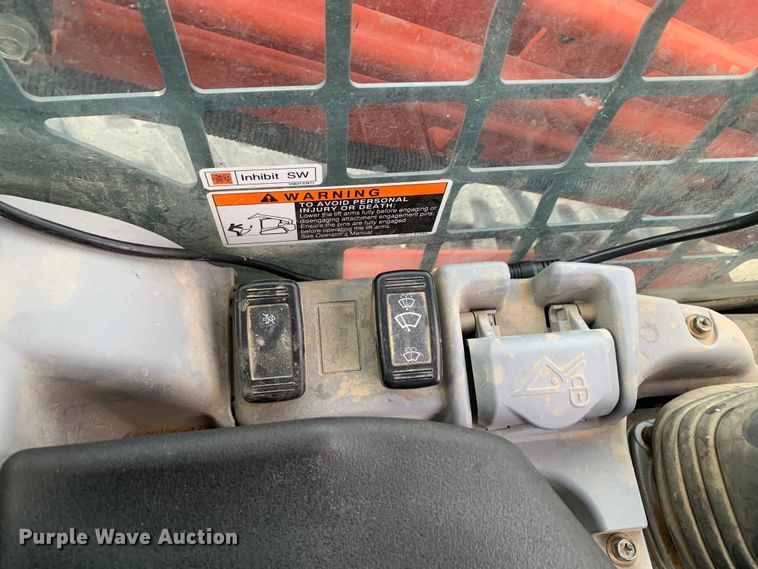 image for item DM7787 2021 Kubota SVL 97-2 skid steer loader