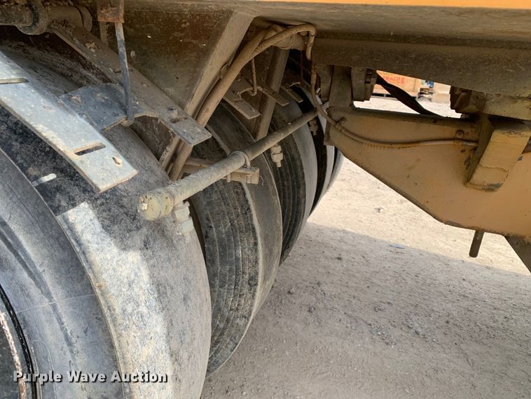 image for item DM7788 Hyster C530A pneumatic roller