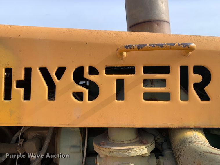 image for item DM7788 Hyster C530A pneumatic roller