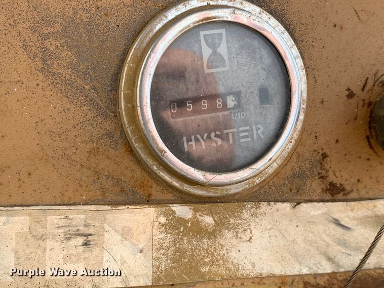 image for item DM7788 Hyster C530A pneumatic roller