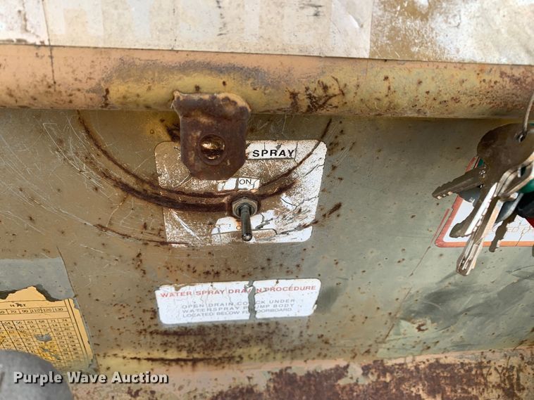 image for item DM7788 Hyster C530A pneumatic roller