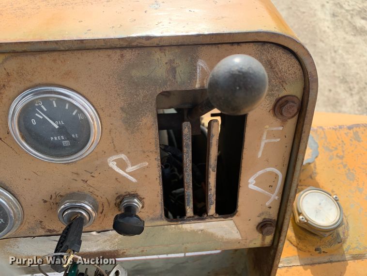 image for item DM7788 Hyster C530A pneumatic roller