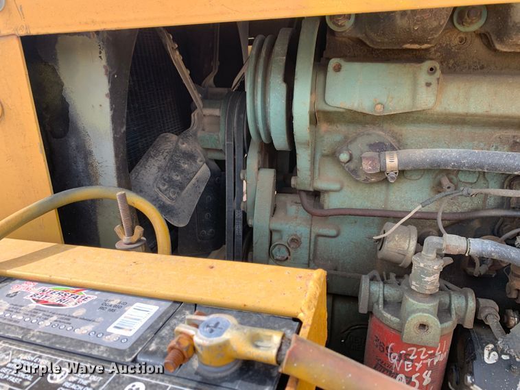 image for item DM7788 Hyster C530A pneumatic roller