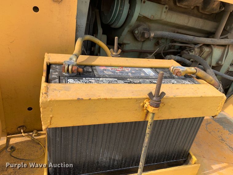 image for item DM7788 Hyster C530A pneumatic roller