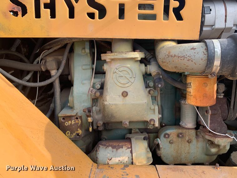 image for item DM7788 Hyster C530A pneumatic roller