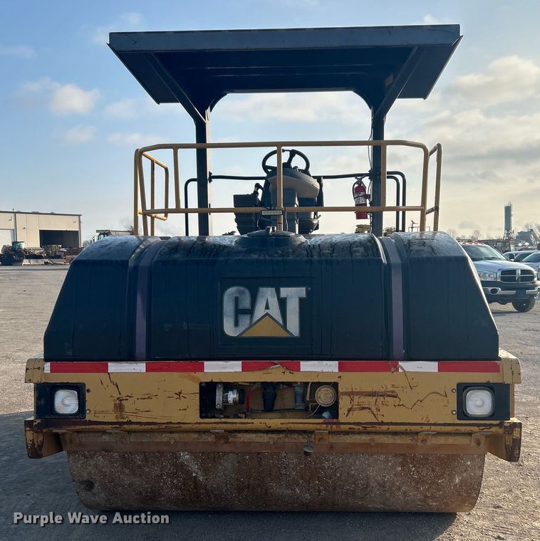 image for item DO1001 2002 Caterpillar CB-634D double drum vibratory roller