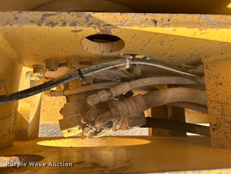 image for item DO1001 2002 Caterpillar CB-634D double drum vibratory roller