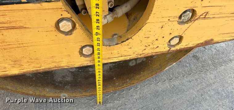 image for item DO1001 2002 Caterpillar CB-634D double drum vibratory roller