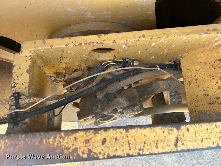 image for item DO1001 2002 Caterpillar CB-634D double drum vibratory roller