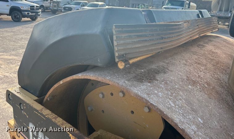 image for item DO1001 2002 Caterpillar CB-634D double drum vibratory roller