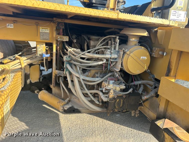 image for item DO1001 2002 Caterpillar CB-634D double drum vibratory roller