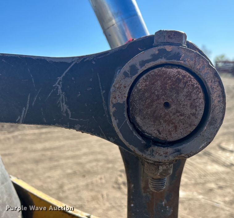 image for item DO1016 2011 John Deere 200D LC excavator