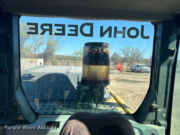 image for item DO1016 2011 John Deere 200D LC excavator