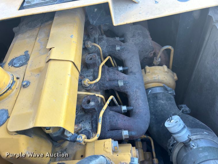 image for item DO1016 2011 John Deere 200D LC excavator