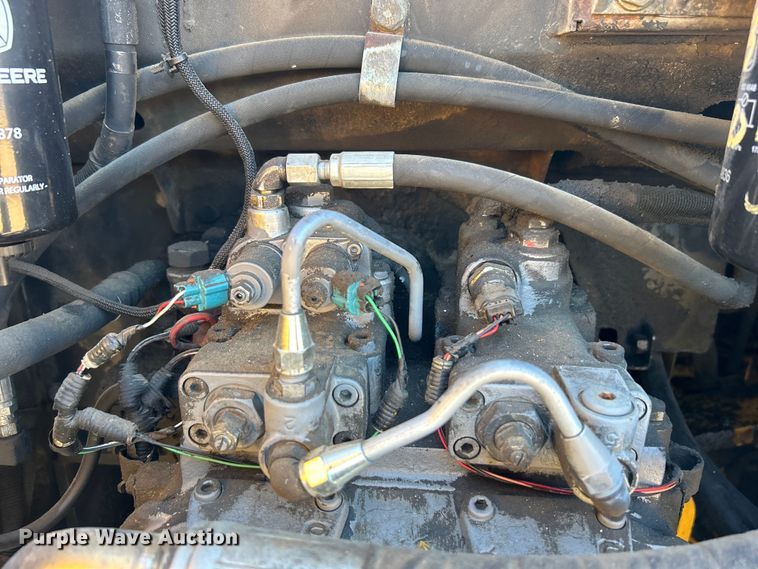 image for item DO1016 2011 John Deere 200D LC excavator