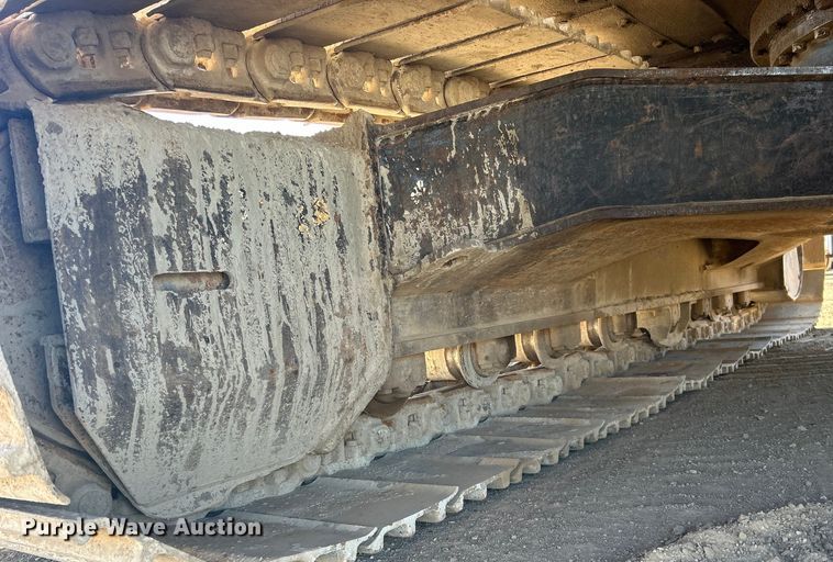 image for item DO1016 2011 John Deere 200D LC excavator