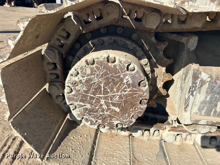 image for item DO1016 2011 John Deere 200D LC excavator