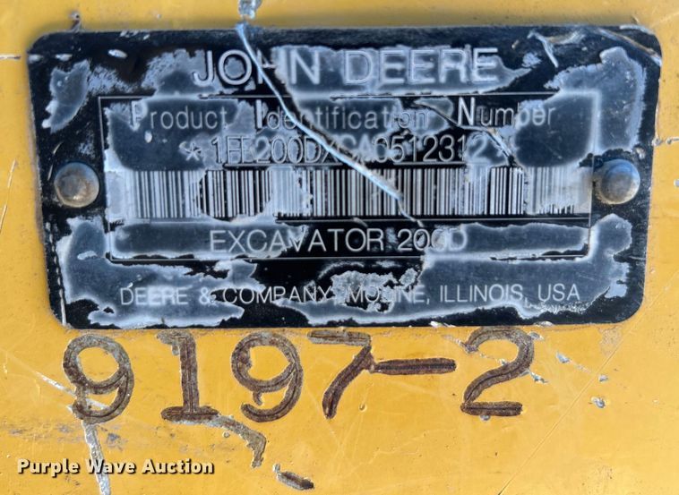 image for item DO1016 2011 John Deere 200D LC excavator