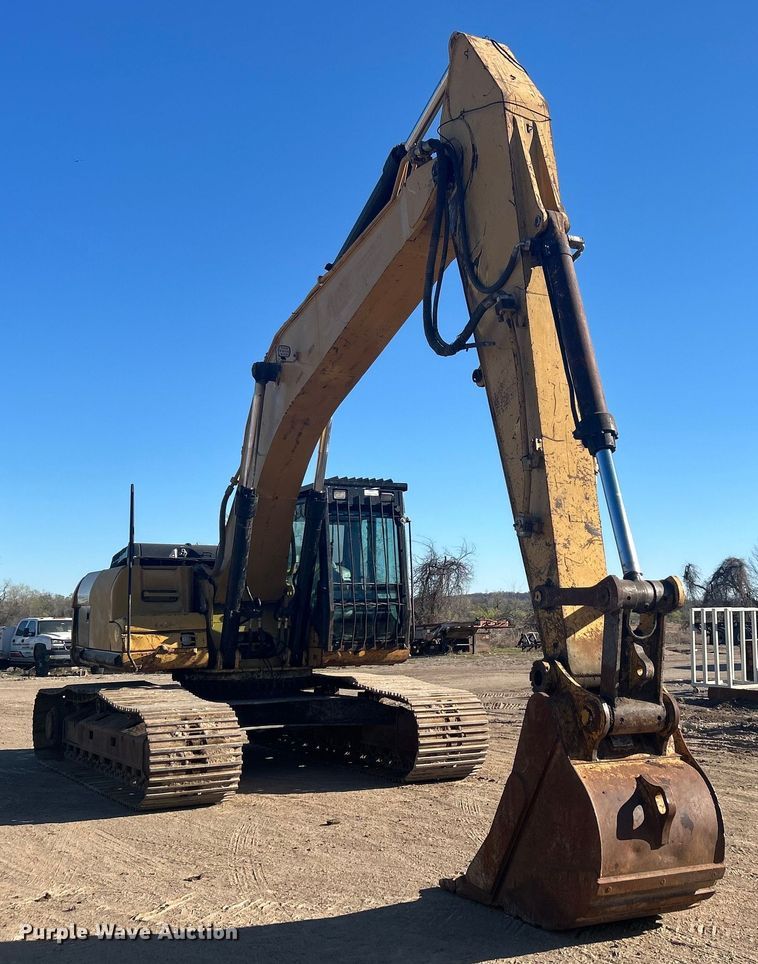 image for item DO1017 2008 Caterpillar  325D L excavator