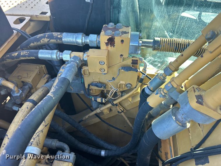 image for item DO1017 2008 Caterpillar  325D L excavator