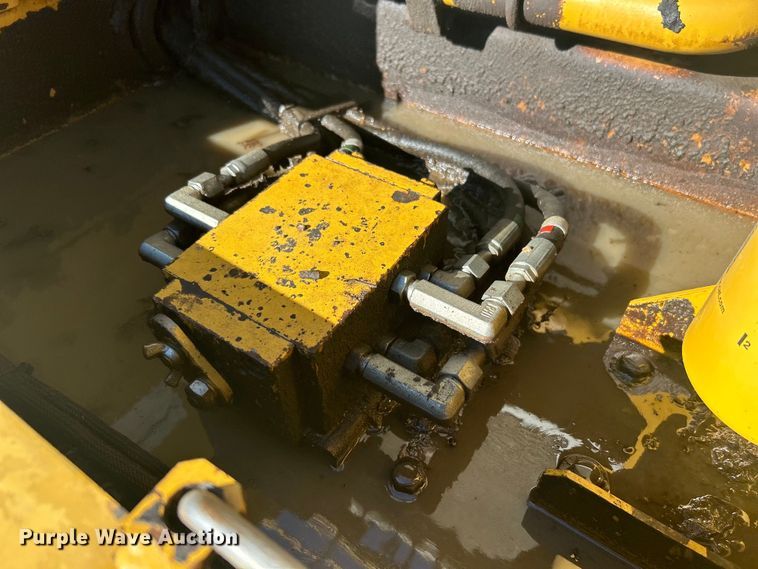 image for item DO1017 2008 Caterpillar  325D L excavator