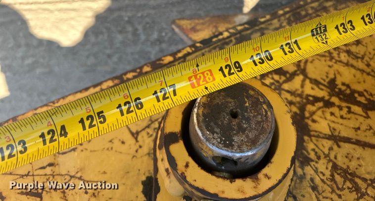 image for item DO1017 2008 Caterpillar  325D L excavator