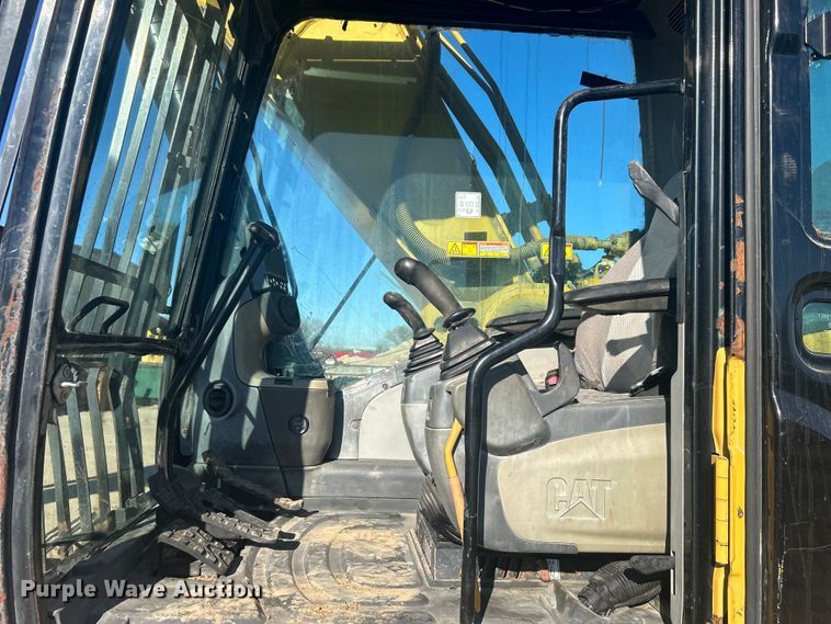 image for item DO1017 2008 Caterpillar  325D L excavator