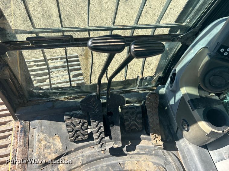 image for item DO1017 2008 Caterpillar  325D L excavator