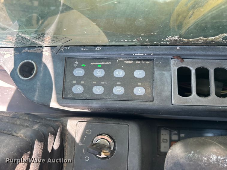 image for item DO1017 2008 Caterpillar  325D L excavator