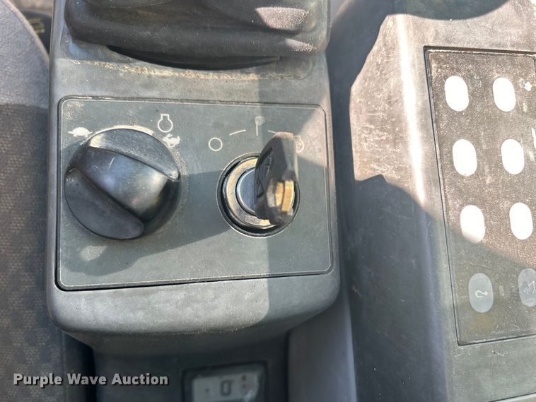 image for item DO1017 2008 Caterpillar  325D L excavator