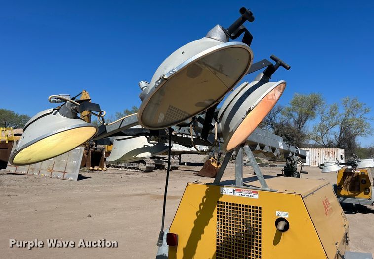 image for item DO1018 Warren Power Systems  WCW204MH light plant