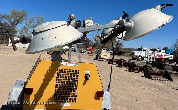 image for item DO1018 Warren Power Systems  WCW204MH light plant