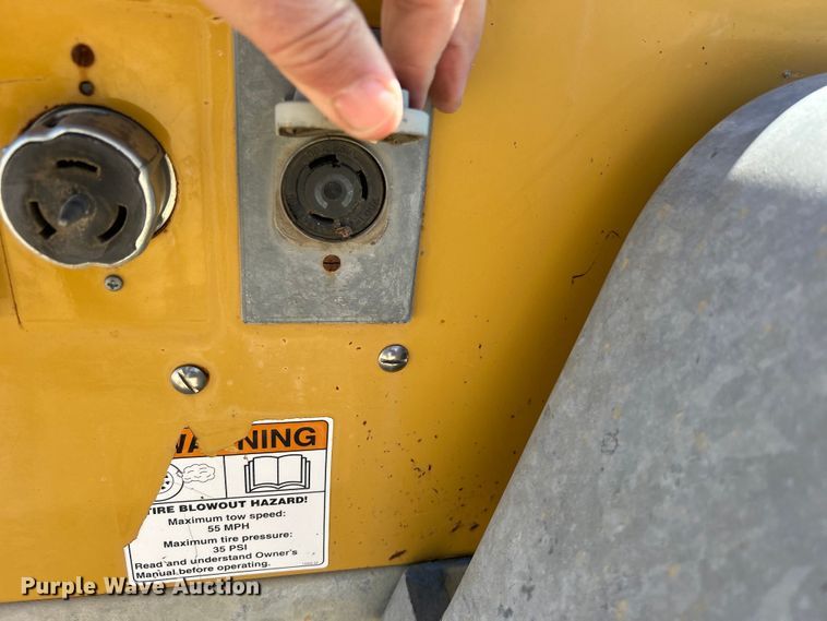 image for item DO1018 Warren Power Systems  WCW204MH light plant