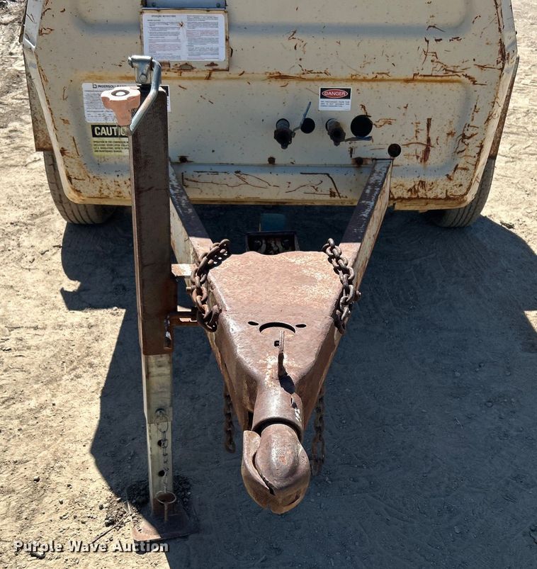 image for item DO1019 Ingersoll Rand 185 air compressor