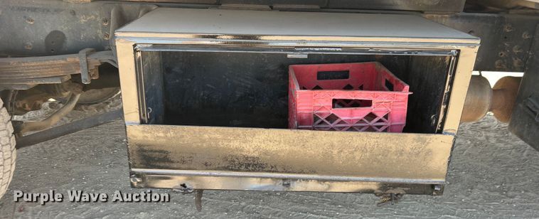 image for item DO1023 2006 GMC C5500 dump flatbed truck