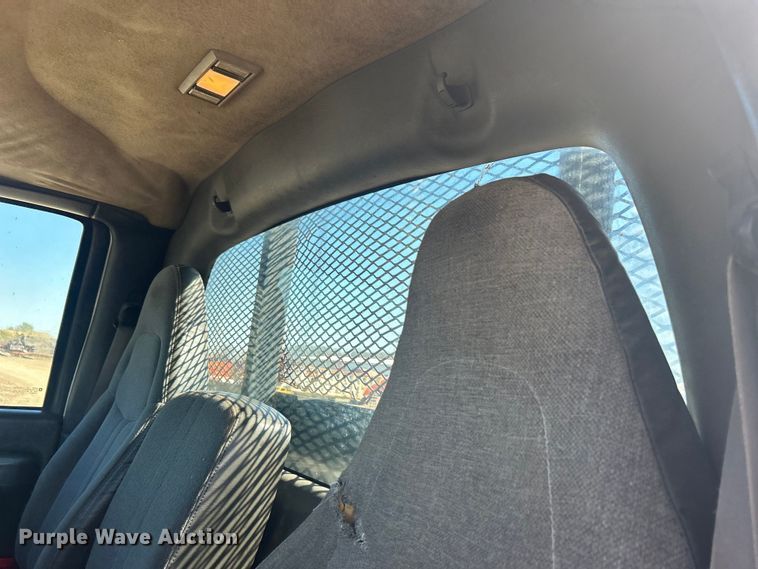 image for item DO1023 2006 GMC C5500 dump flatbed truck