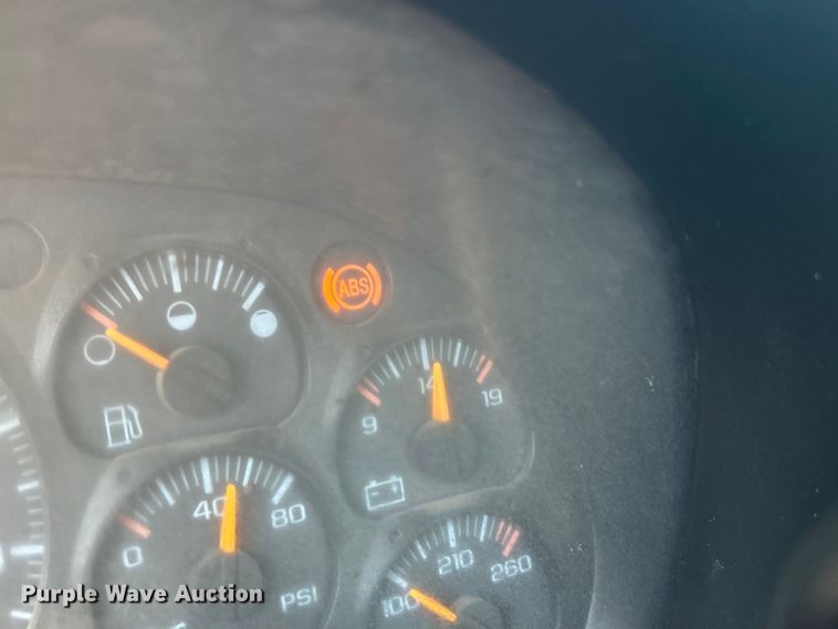 image for item DO1023 2006 GMC C5500 dump flatbed truck