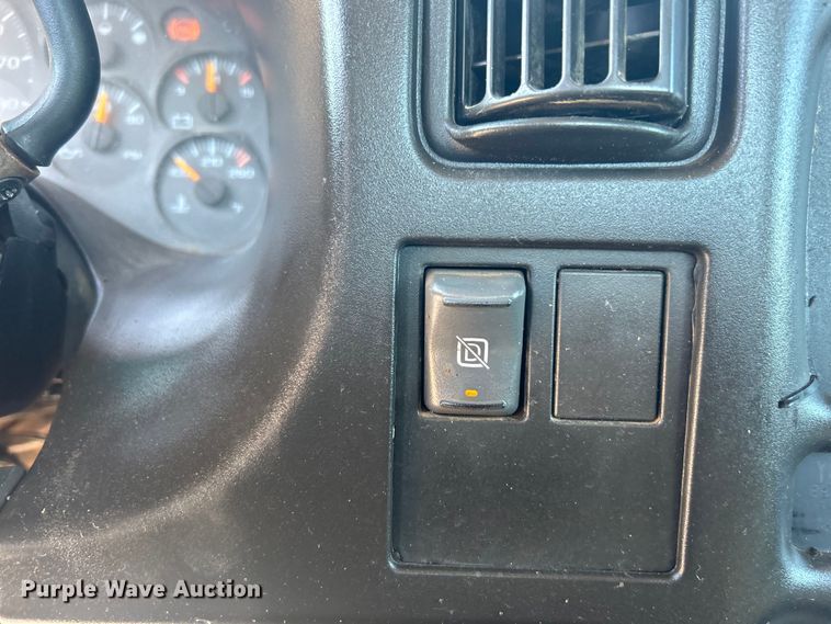 image for item DO1023 2006 GMC C5500 dump flatbed truck