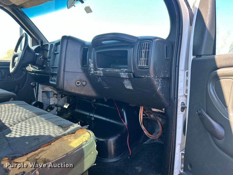 image for item DO1023 2006 GMC C5500 dump flatbed truck