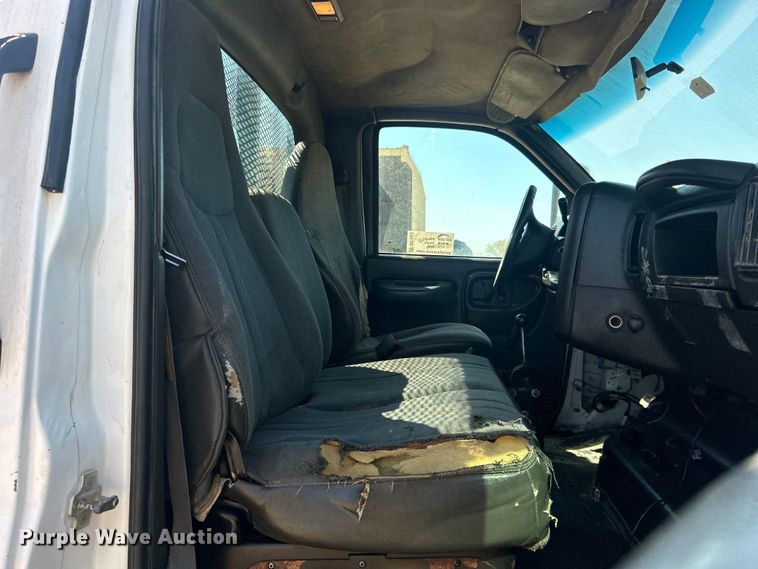 image for item DO1023 2006 GMC C5500 dump flatbed truck