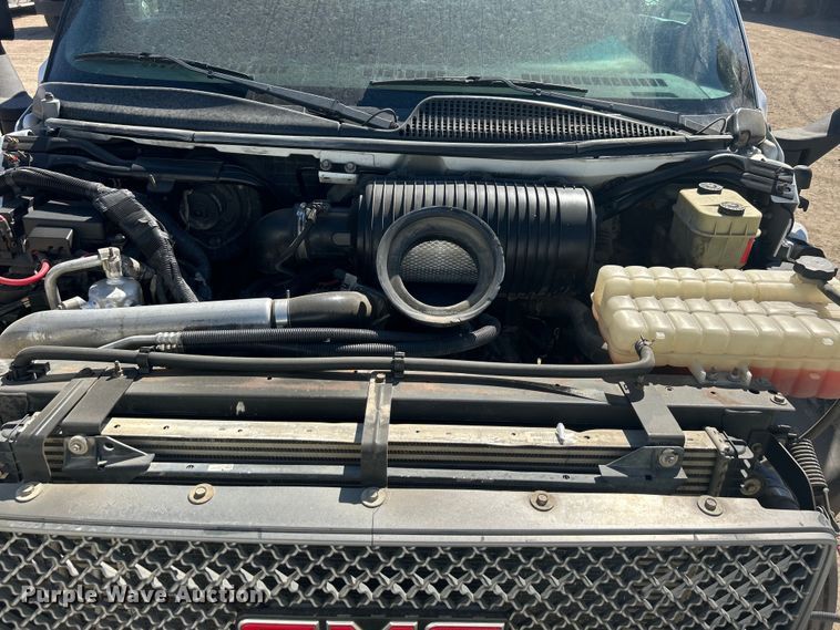 image for item DO1023 2006 GMC C5500 dump flatbed truck