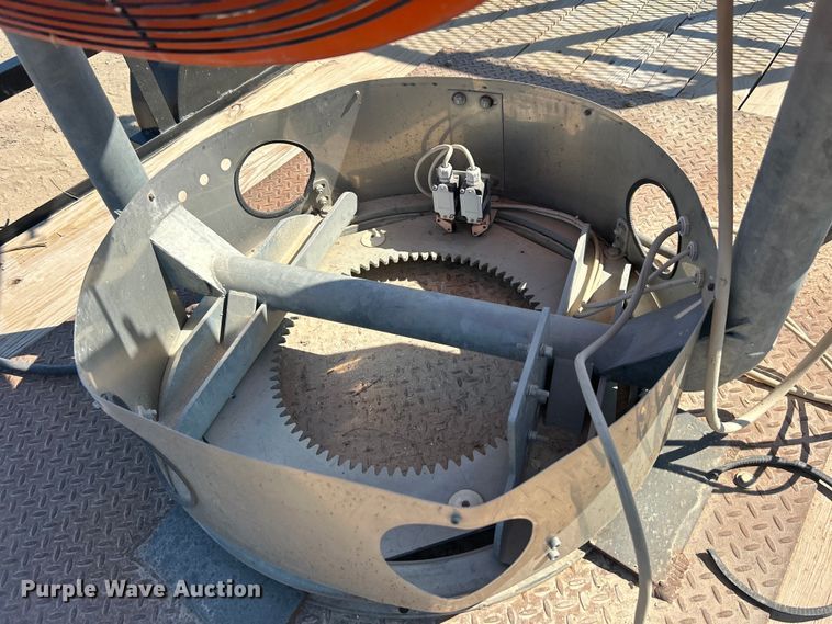 image for item DO1027 2017 Top Hat Industries utility trailer with dust management system 