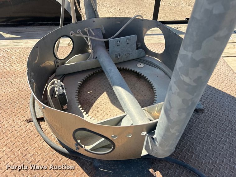 image for item DO1027 2017 Top Hat Industries utility trailer with dust management system 