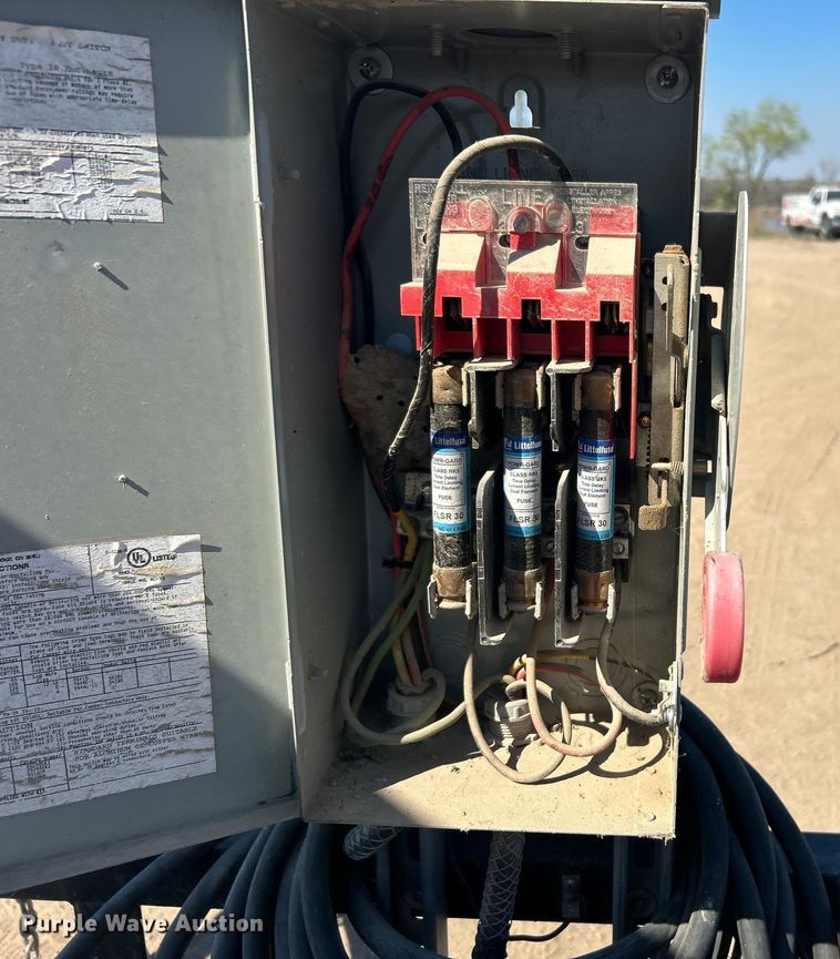 image for item DO1027 2017 Top Hat Industries utility trailer with dust management system 